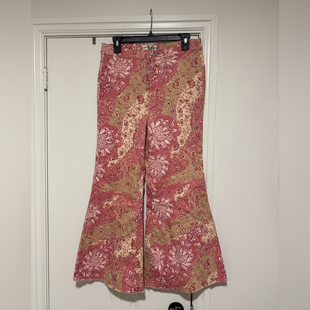 We The Free Pink and Tan Floral Pants